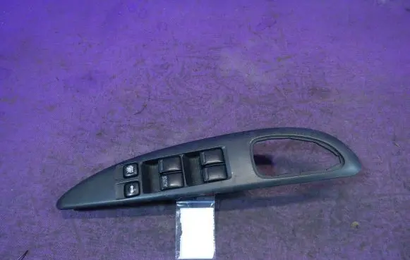 Nissan Primera Quarter vent window switch 25401AV640