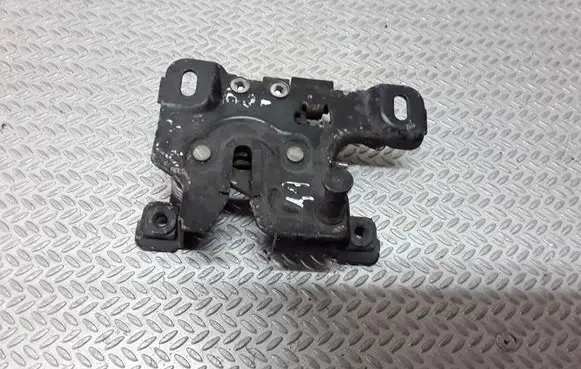 Audi A4 S4 B5 8D Engine bonnet/hood lock/catch 8D0823509G