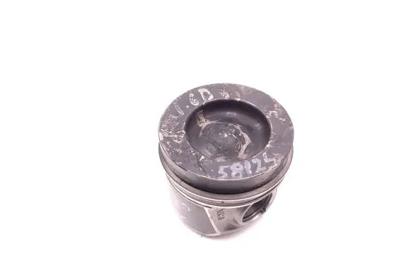 Volkswagen PASSAT B8 Piston 
