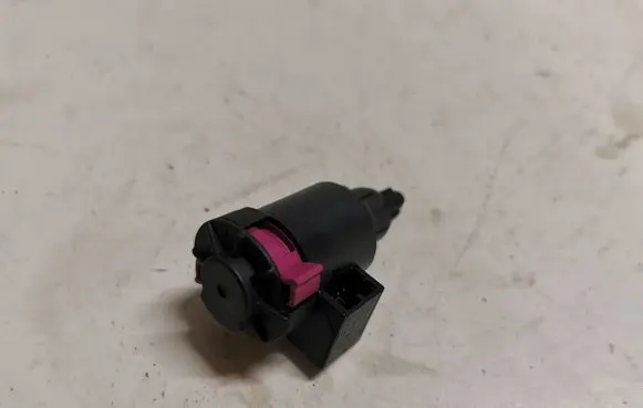 Audi A5 8T 8F Brake pedal sensor switch 914689963