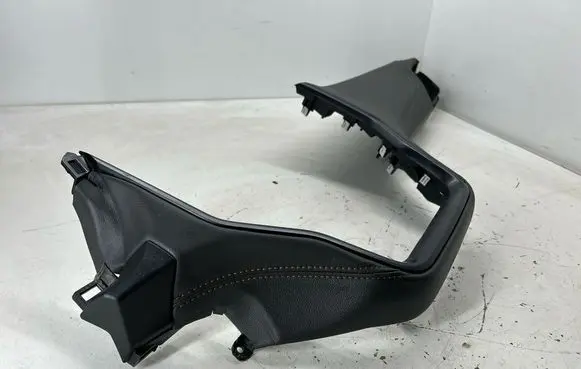 Subaru Outback (BT) Panel trim 66077AN81A S15100530 66077AN82A