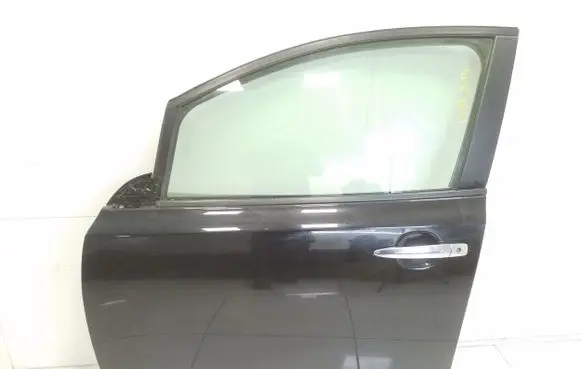 Nissan Leaf I (ZE0) Front door