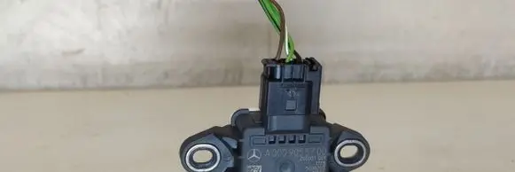 Mercedes-Benz Vito Viano W639 ESP acceleration yaw rate sensor A0009055700 0009055700