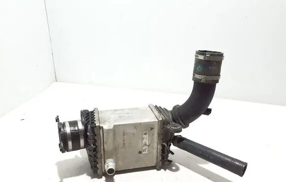 BMW X6 G06 Intercooler radiator 7852407