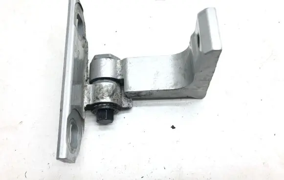 Volvo S60 Rear door lower hinge 31218518 A046572