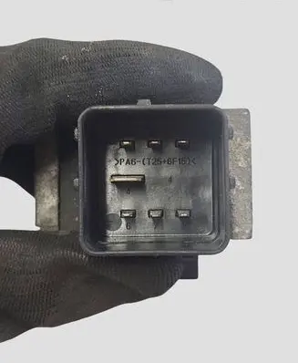 Citroen Berlingo Glow plug pre-heat relay 9640469680