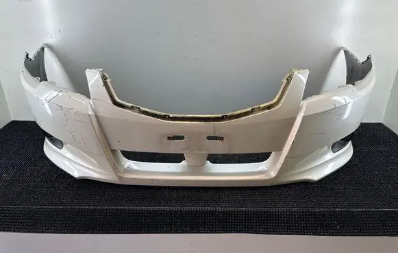 Subaru Legacy Front bumper 