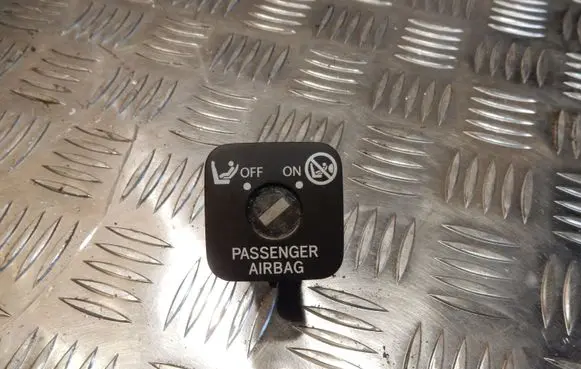 Lexus IS 220D-250-350 Passenger airbag on/off switch 1672F69 2360