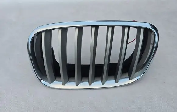 BMW X5M E70 Front bumper upper radiator grill 7171395