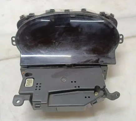 Toyota Yaris Speedometer (instrument cluster) 8380052610 4573000891
