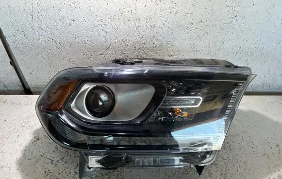 Dodge Durango Headlight/headlamp