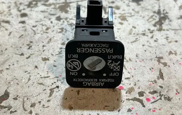 Toyota bZ4X Passenger airbag on/off switch 2092A36