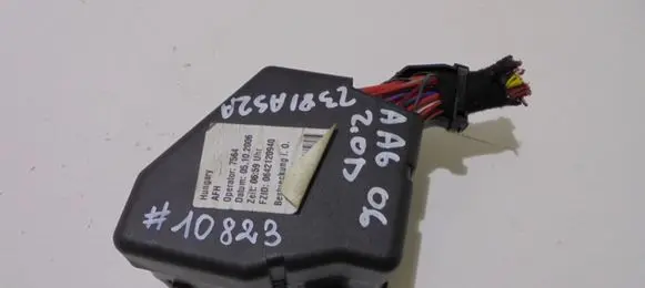 Audi A6 S6 C6 4F Fuse module 8D2941824