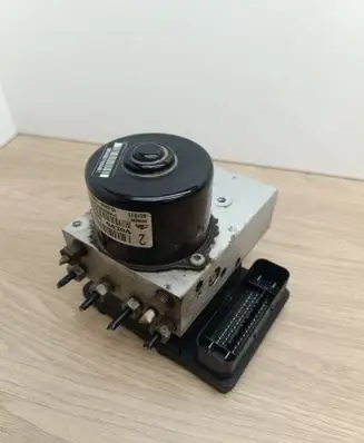 Volvo XC90 ABS Pump P30793444 30793445 S01211