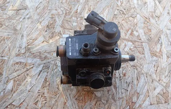 Hyundai i30 Fuel injection high pressure pump 0445010206 331002A420 5421760