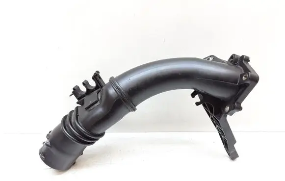 Volvo V40 Intercooler hose/pipe AV6Q9351BC