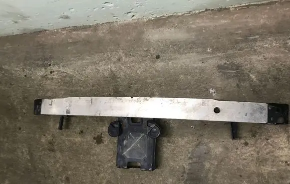 Mercedes-Benz R W251 Front bumper cross member