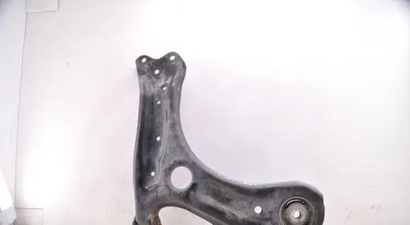 Front lower control arm/wishbone