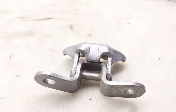 Toyota RAV 4 (XA50) Front door lower hinge