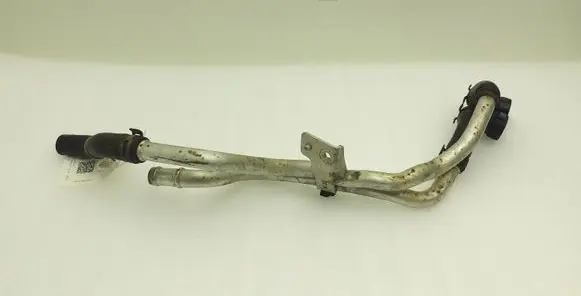 Land Rover Discovery 4 - LR4 Engine coolant pipe/hose