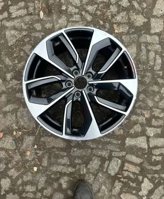 Audi A3 8Y R19 alloy rim 8Y0601025S