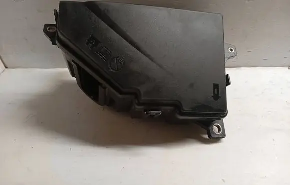Volvo XC90 Fuse box cover 31398001