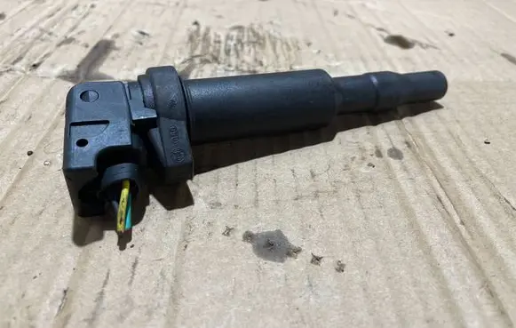 Citroen C3 Picasso High voltage ignition coil V7594937