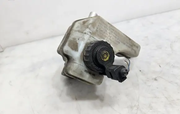 Volkswagen PASSAT B6 Master brake cylinder 3C1611301