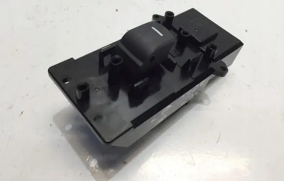 Honda Jazz IV GR Crosstar Electric window control switch M64609