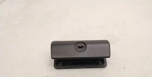 BMW 5 E39 Glove box handle