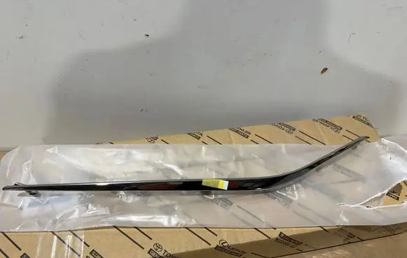 Toyota Auris E180 Front grill 5312102300