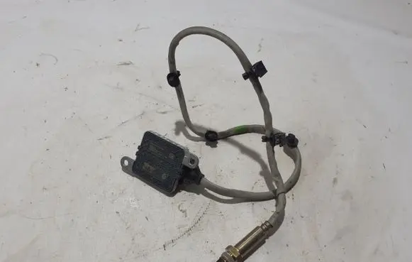 Renault Trafic III (X82) Lambda probe sensor 227900040R
