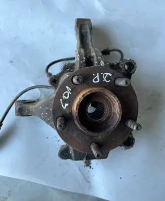 Chrysler Grand Voyager IV Front wheel hub 