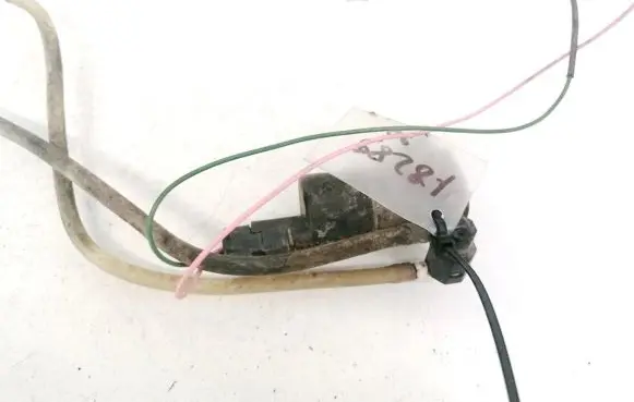 Nissan Almera Tino Windscreen/windshield washer pump