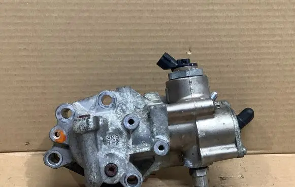 Mazda CX-7 Fuel injection high pressure pump