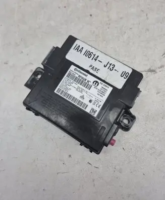 Dodge Durango Keyless (KESSY) go control unit/module P56029839AA 56029839AA