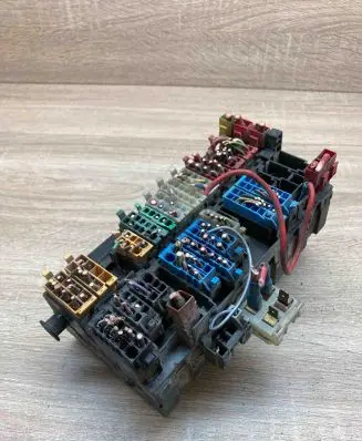 Volkswagen Transporter - Caravelle T4 Fuse module 357937039