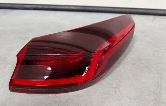 KIA Xceed Rear/tail lights 92402j7300