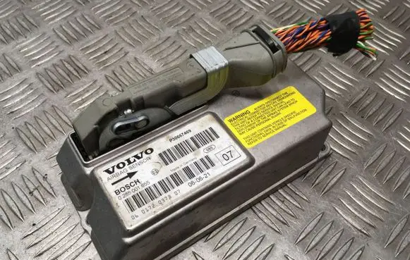 Volvo V70 Airbag control unit/module 0285001655 P30667469