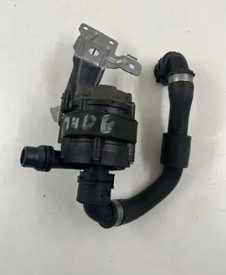 BMW 7 G11 G12 Electric auxiliary coolant/water pump 8638238 17128602626