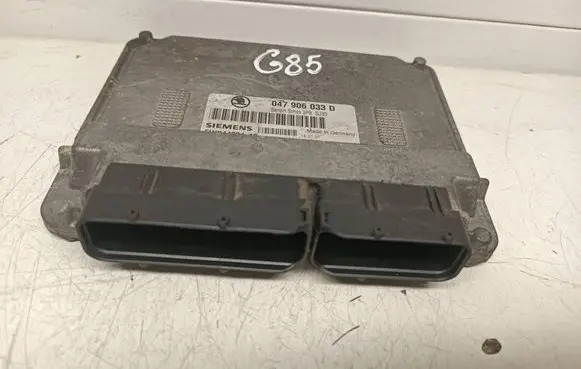 Skoda Fabia Mk1 (6Y) Engine control unit/module ECU 047906033D 5WP4420110
