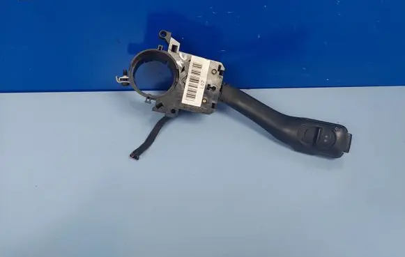 Audi A6 S6 C5 4B Indicator stalk 8L0953513H