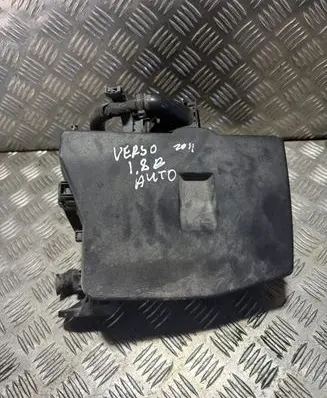 Toyota Verso Fuse box set