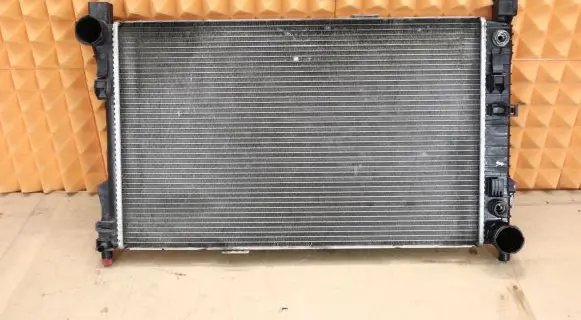 Mercedes-Benz CLK A209 C209 Coolant radiator 2035004703