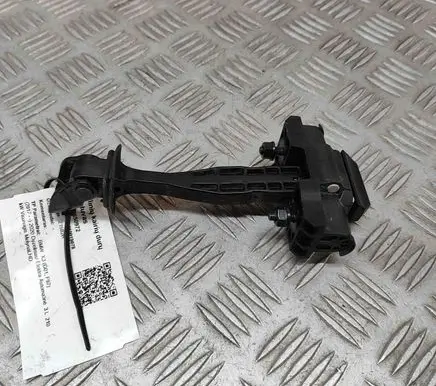 BMW X3 G01 Rear door check strap stopper 7390687