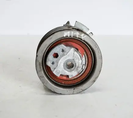 Volkswagen PASSAT B6 Other engine bay part 03L109243E