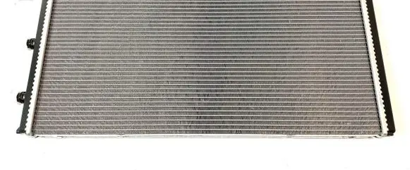BMW M4 F82 F83 Coolant radiator 2284608 17112284608