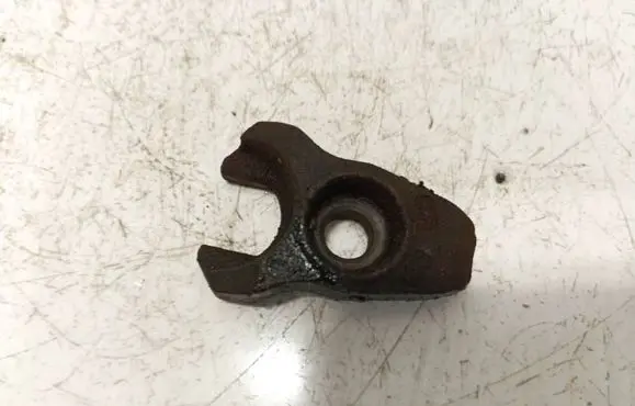 Peugeot 4007 Fuel Injector clamp holder