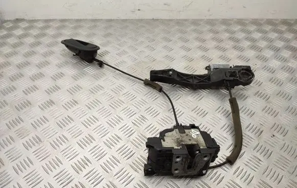Renault Master III Front door lock 8050200009R