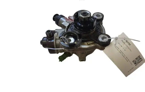 Volvo V60 Fuel injection high pressure pump 0445010681 31372081